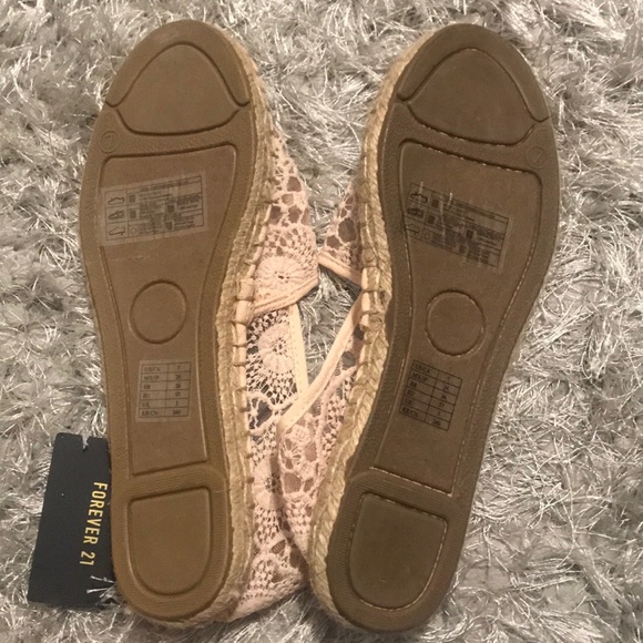 Forever 21 Sandals - Picture 4 of 5